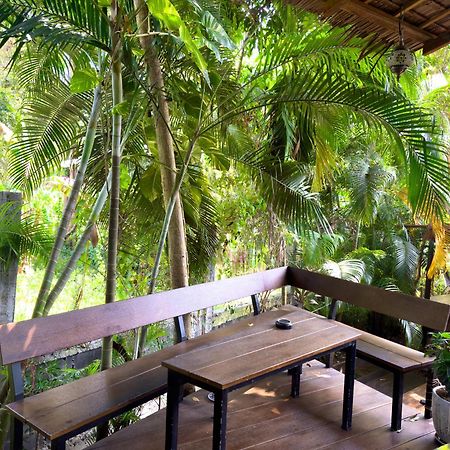 Jungle Vibes Hotel Thongsala Exterior photo